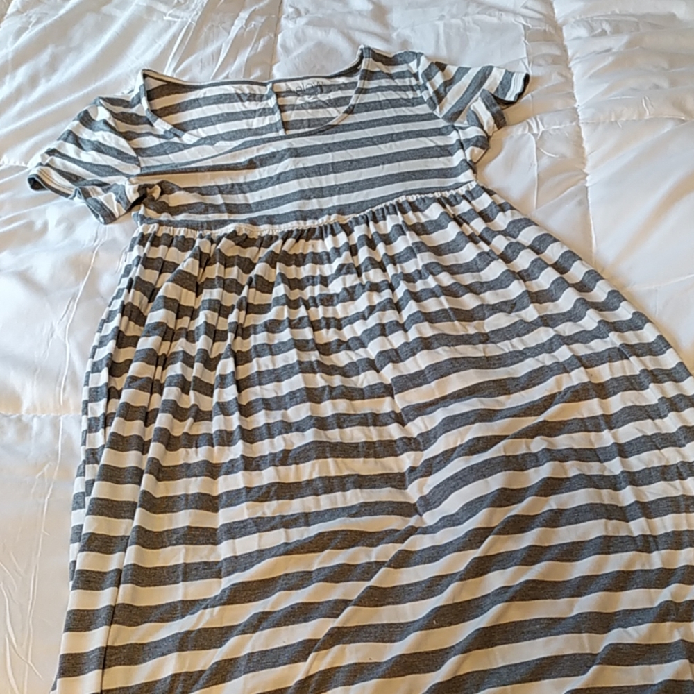 Long Maternity Dress - Size M